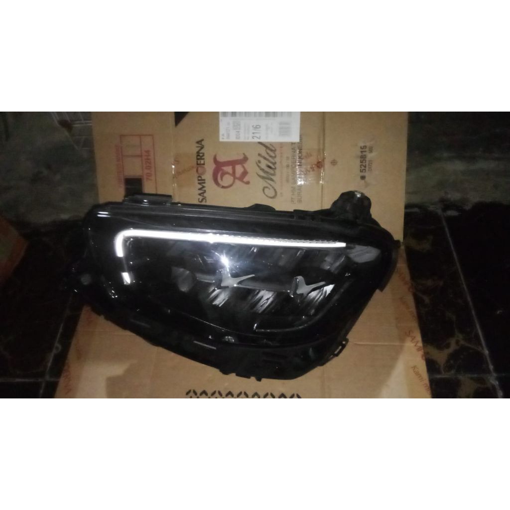 headlamp Mercedes Benz W 213 kiri tahun 2022