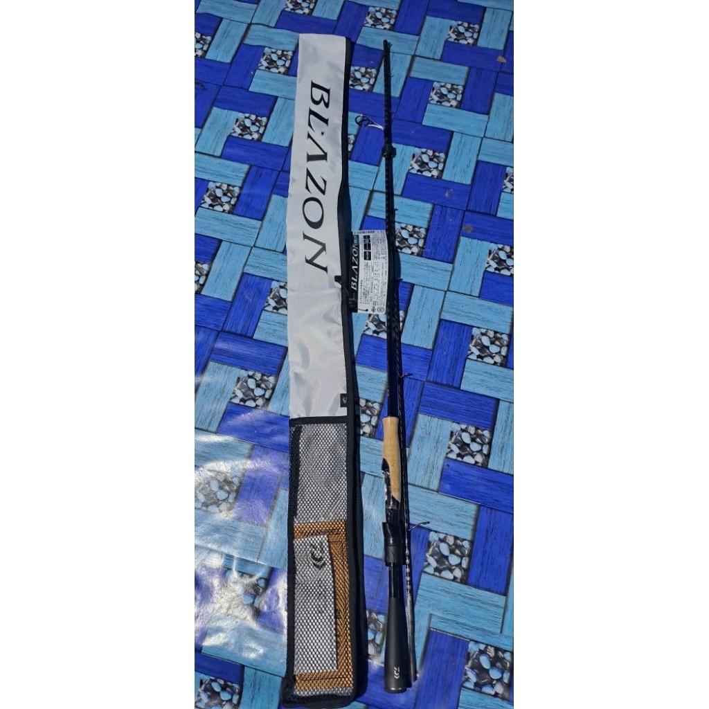 JORAN UL DAIWA BLAZON 1-4 LB ( LIKE NEW ) spinning