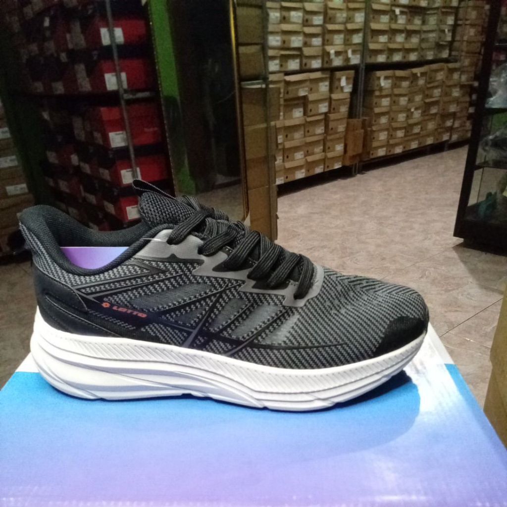Lotto EBRU Sepatu Lari Wanita Grey Textile