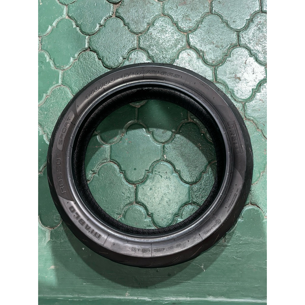 Ban Pirelli 150/60-17