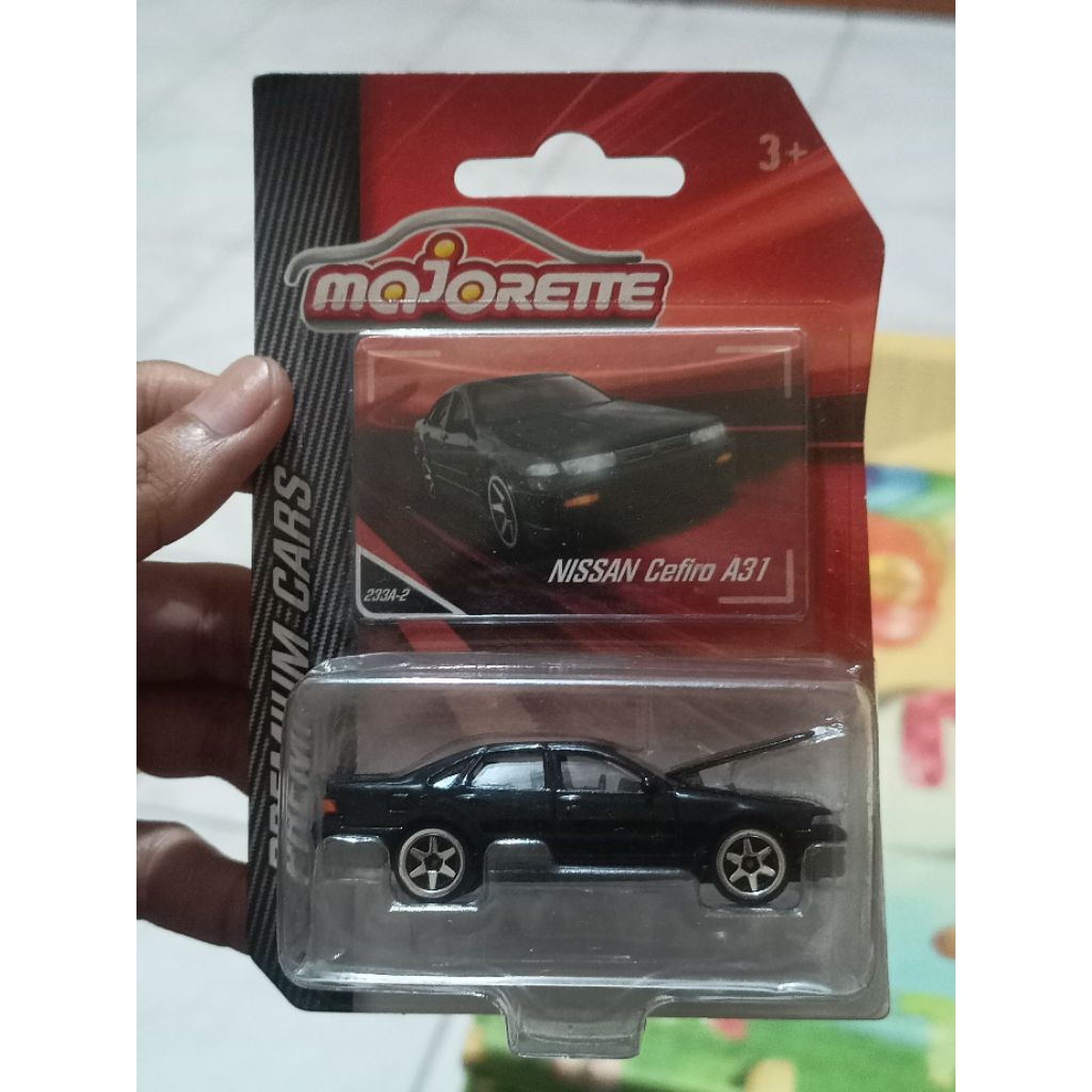 Majorette Nissan Cefiro A31 Hitam