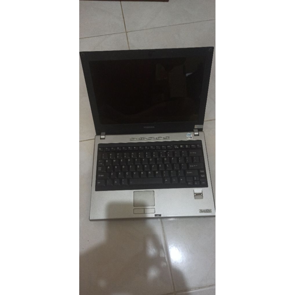 Laptop Toshiba Satellite U205