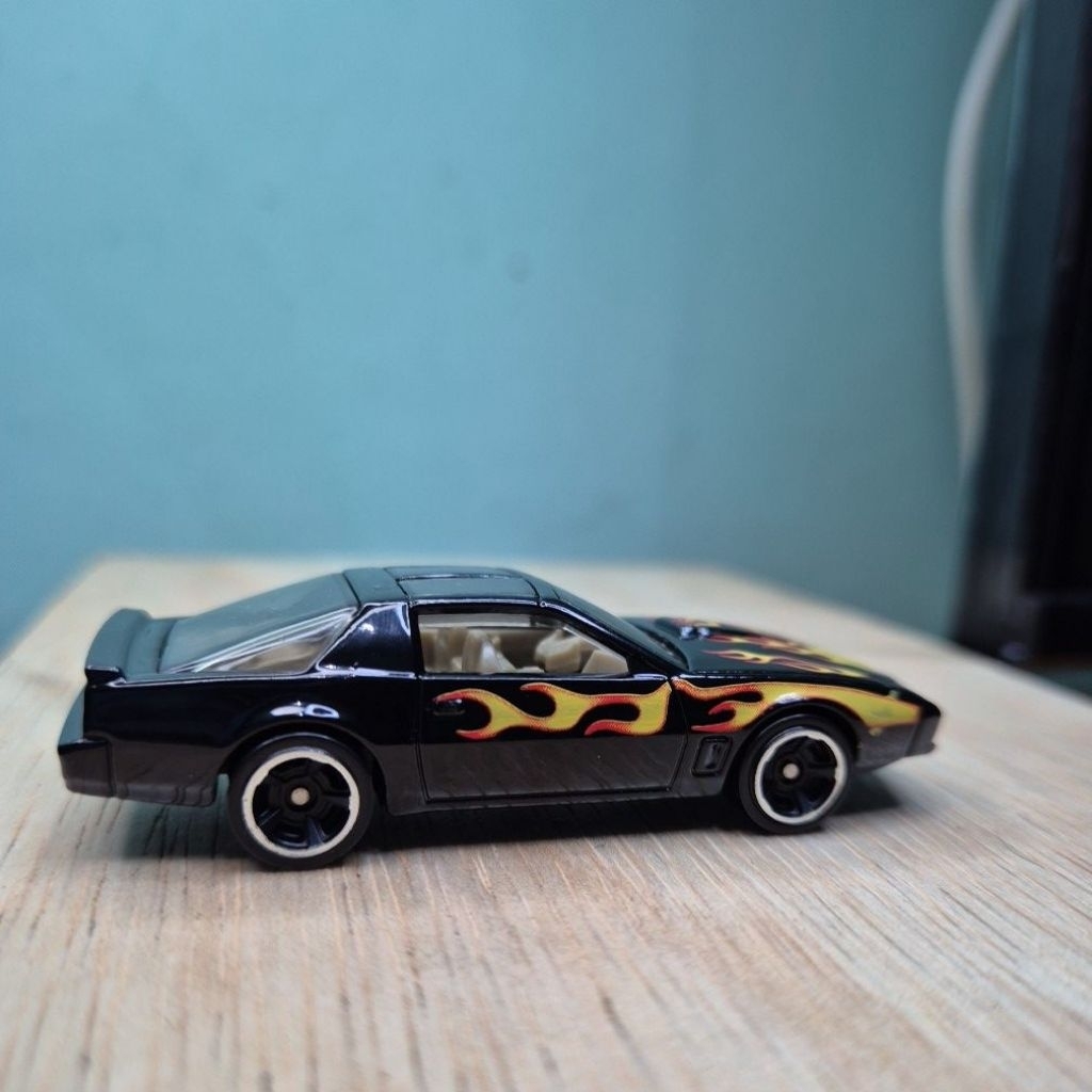 HOT WHEELS KITT HITAM