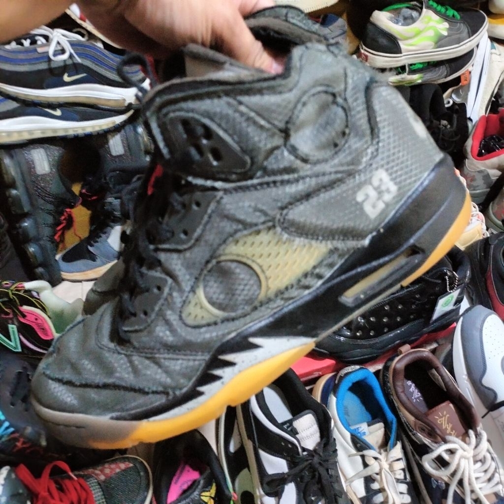 Air Jordan Retro 5 collab Off white, size 44.5