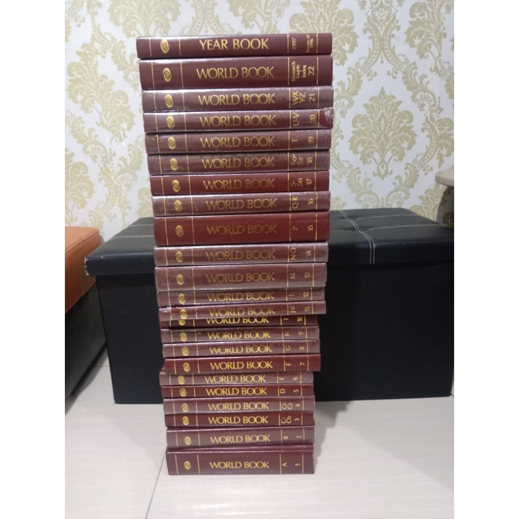 THE WORLD BOOK ENCYCLOPEDIA