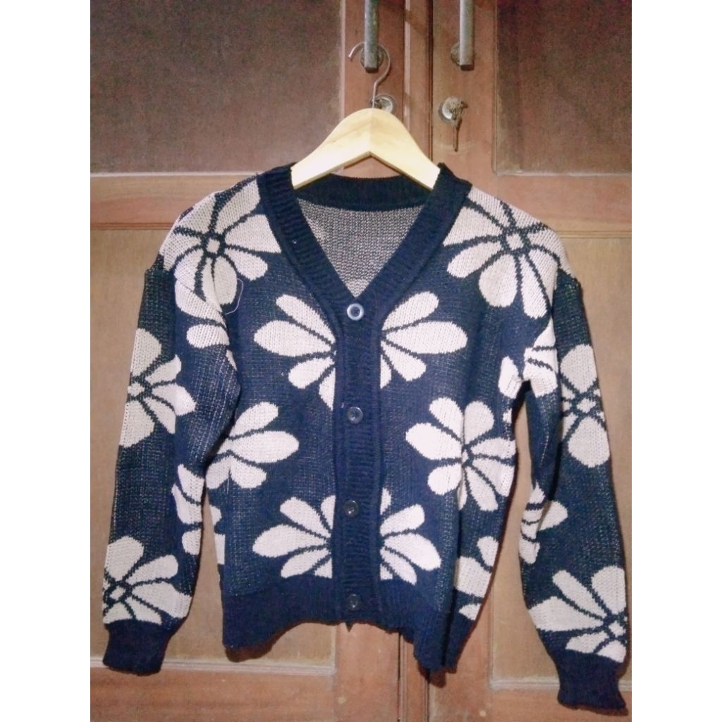 cardigan motif bunga