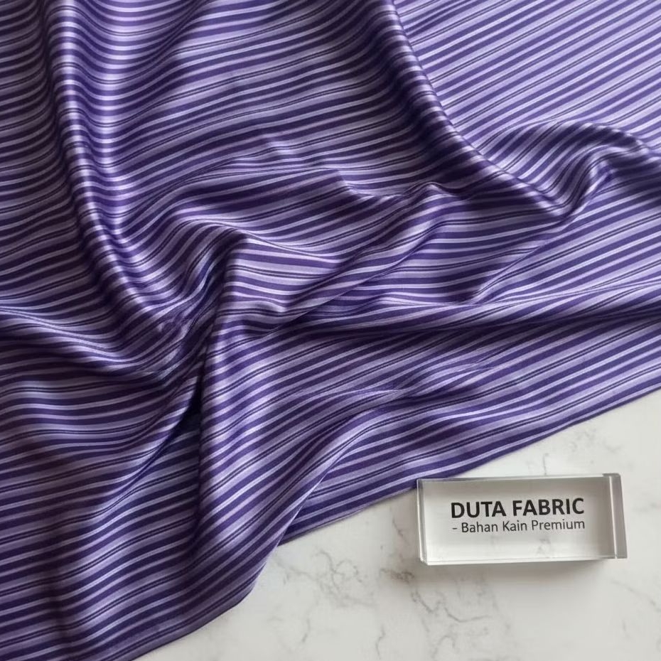 KAIN SATIN BABY SILK MOTIF GARIS STRIPE UNGU LILAC / PURPLE WHITE PER 0.5 METER 3R