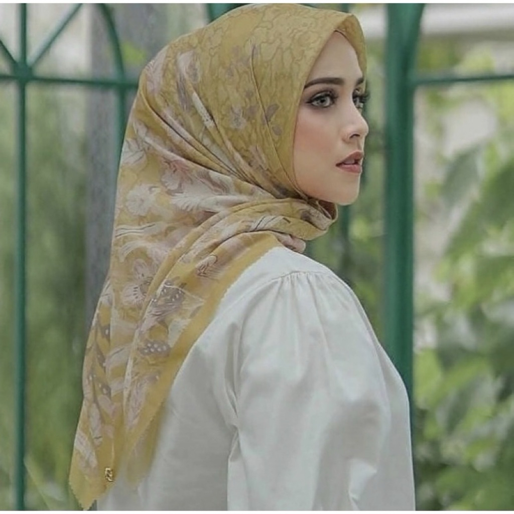 Buttonscarves Daisy Yellow