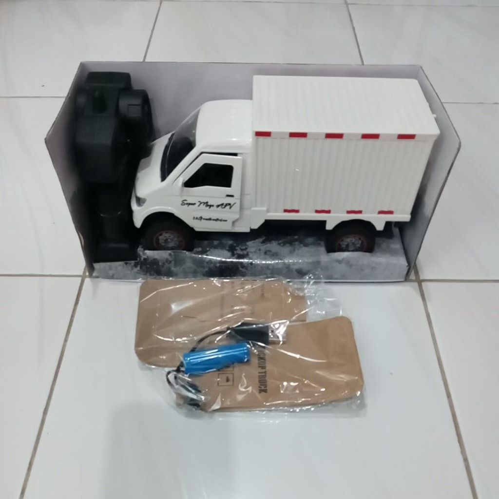 Mainan anak mobil remote control RC cargo truk box apv