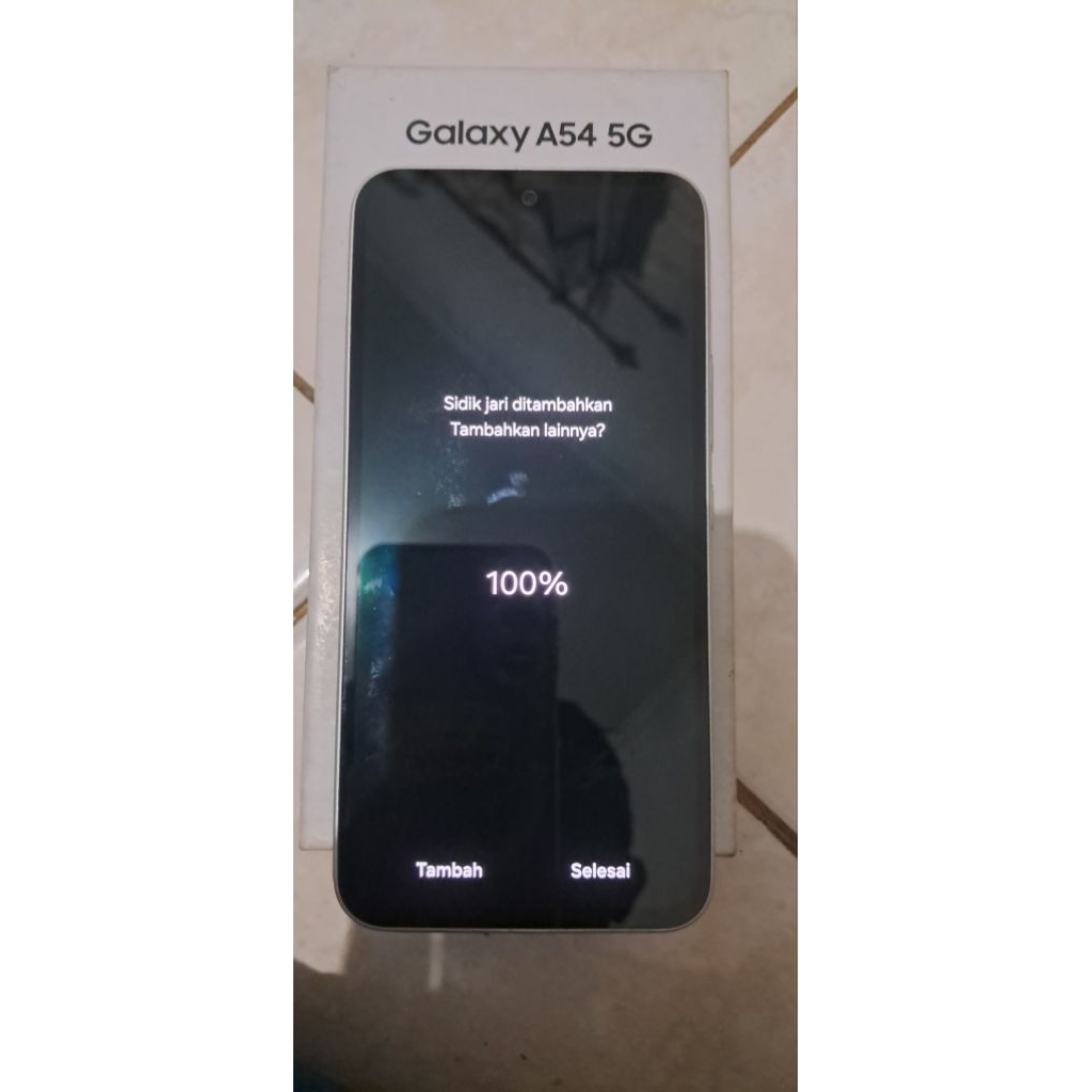 LCD Samsung A54 + Frame warna Hitam/Black. Minus Touchscreen bagian pinggir. masih bisa dipakai. bua