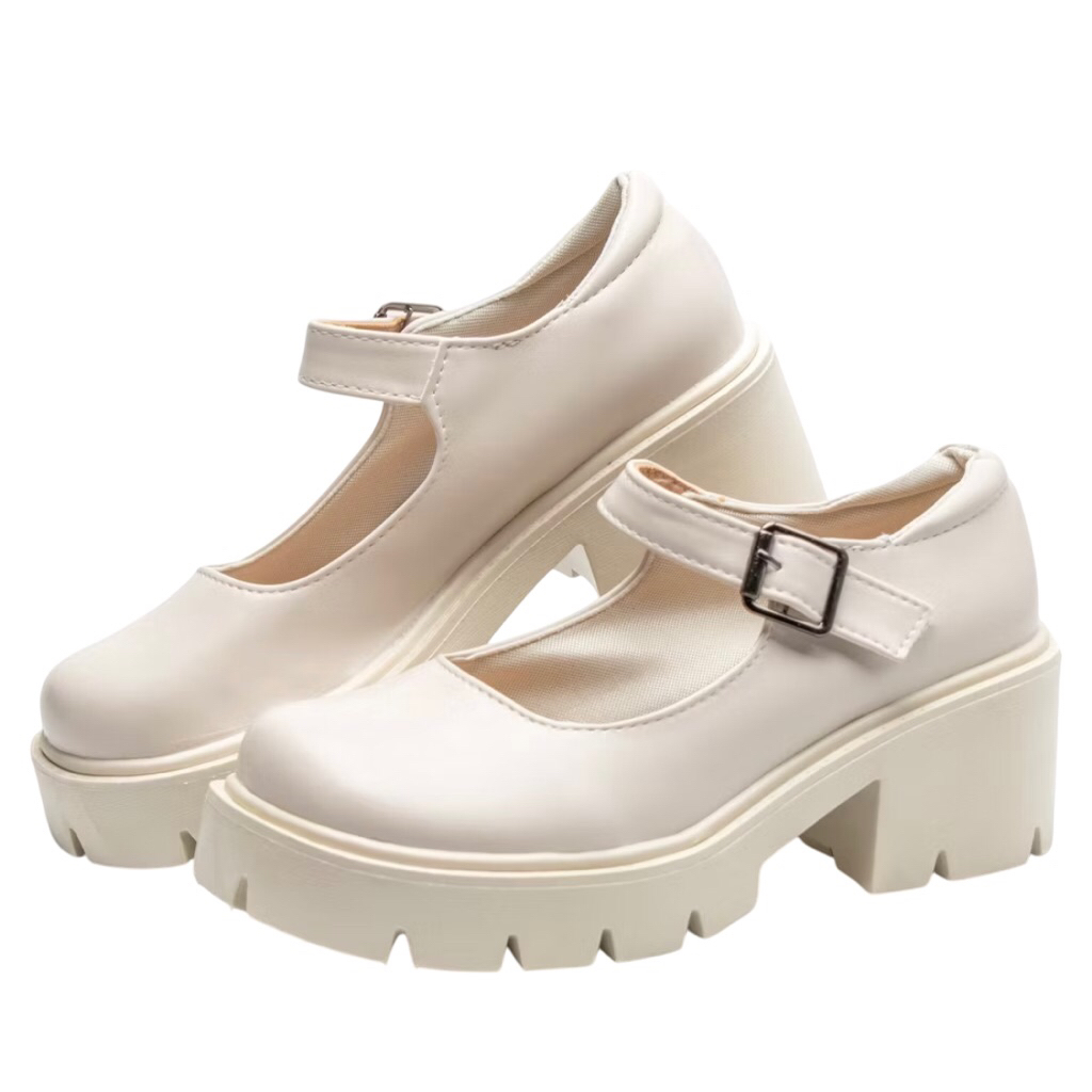 PRELOVED JEONGYEON SEPATU DOCMART