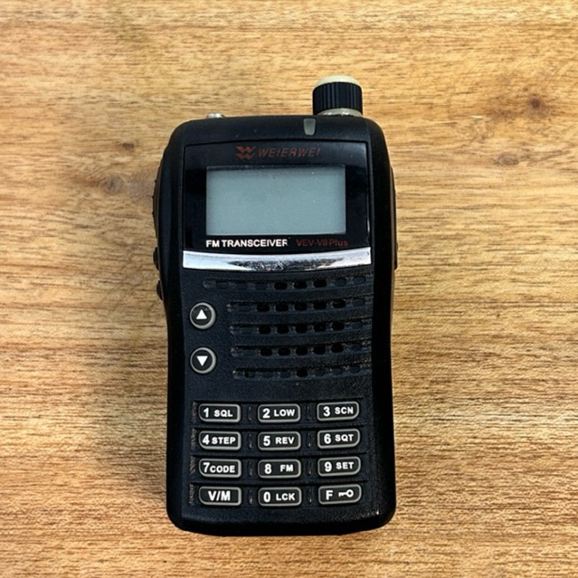HT Weierwei VEV-V8 Plus (VHF) Bekas – Baterai Baru, Tanpa Charger & Antena