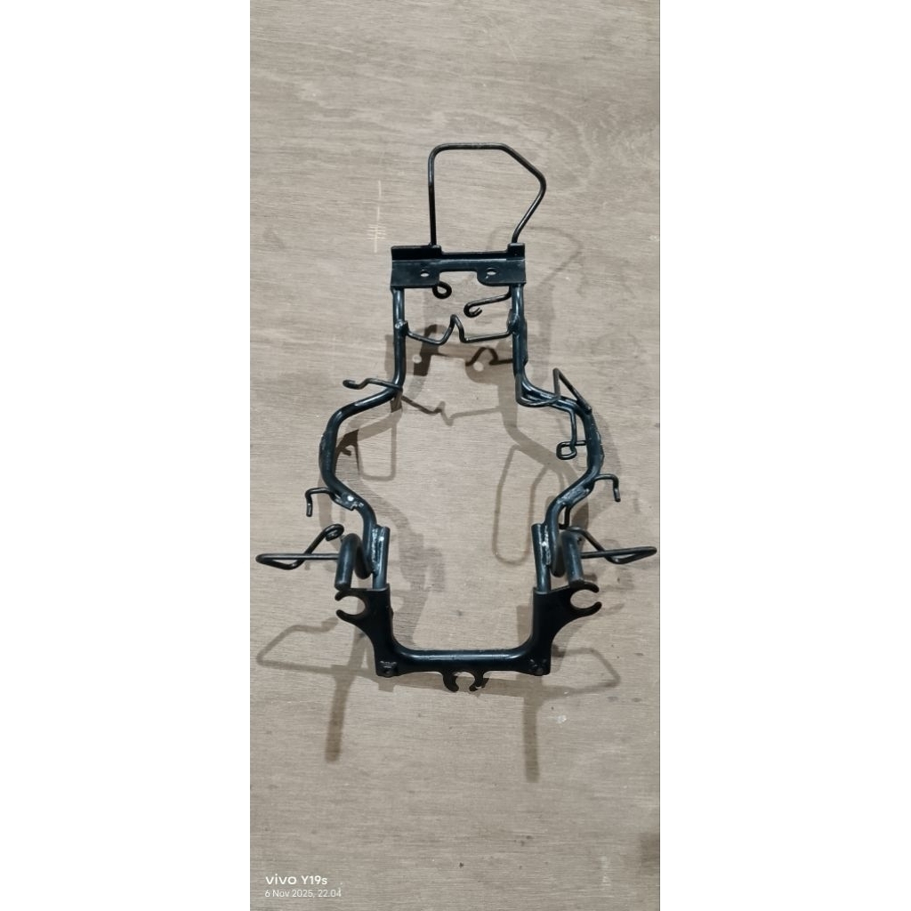 Breket Dudukan Lampu Depan Headlamp Yamaha Byson Original Copotan Motor