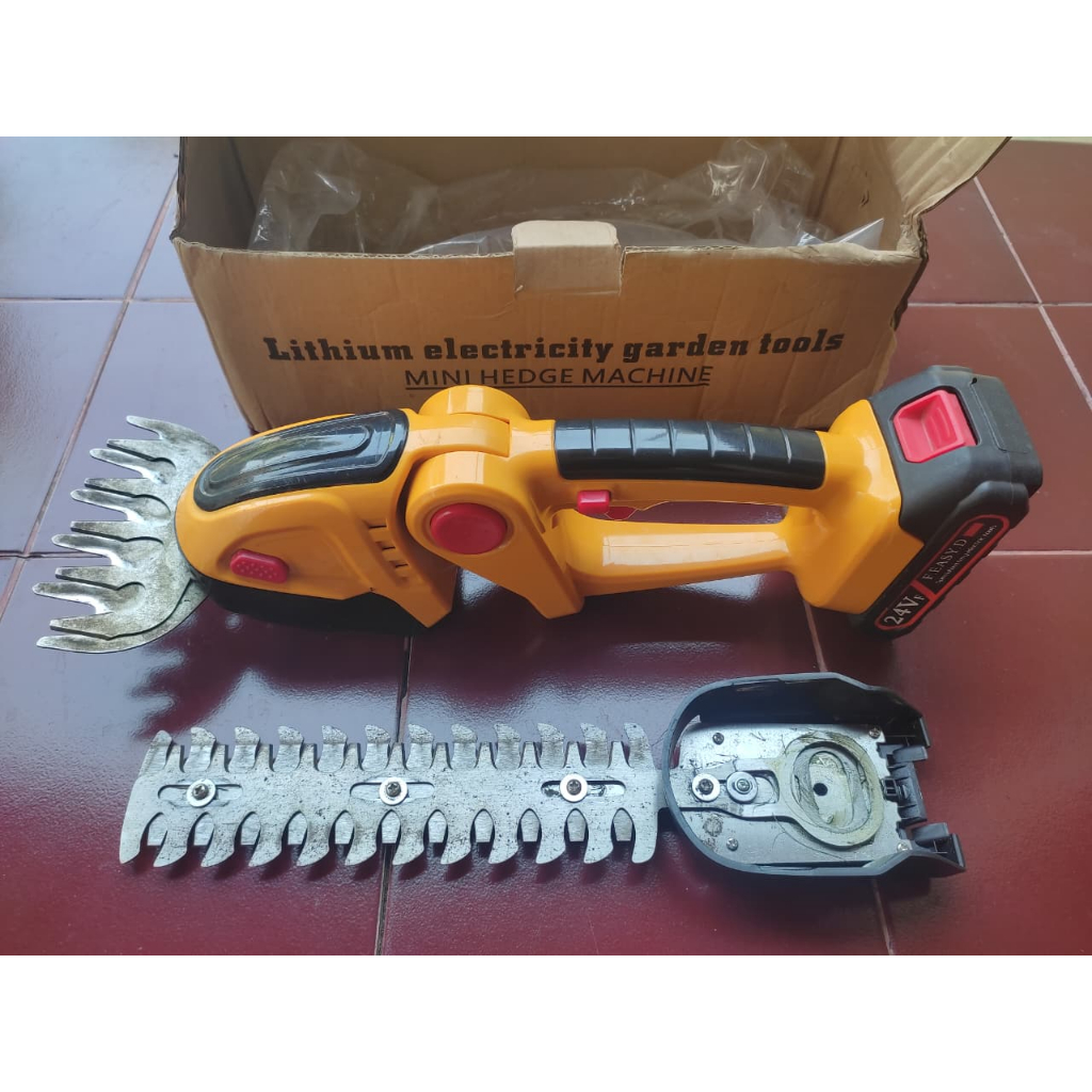 Hedge Trimmer Gunting atau Mesin Potong Rumput Elektrik