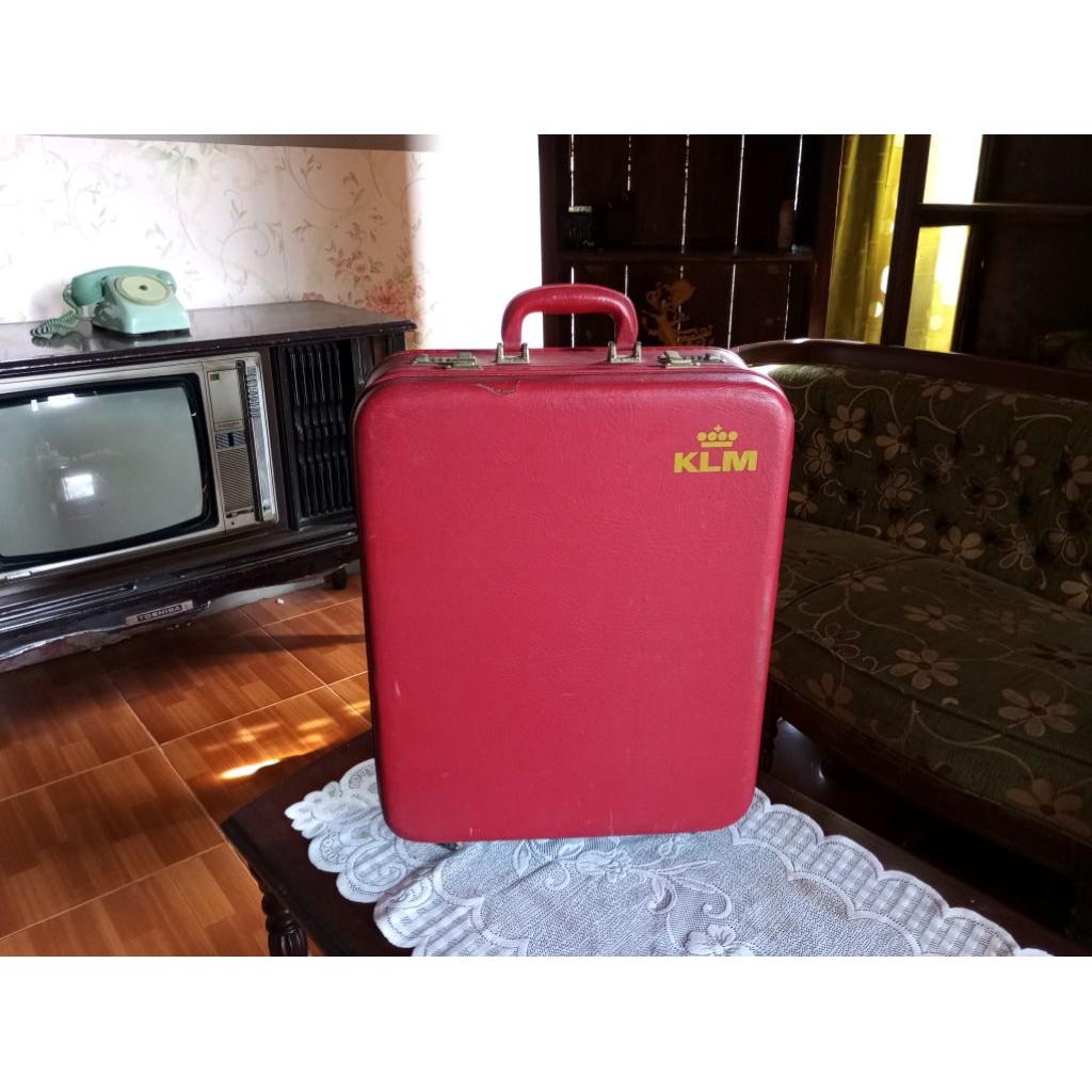 Koper  Kulit Jadul Antik Merk KLM Vintage lawas Dekorasi Tua Kuno Retro