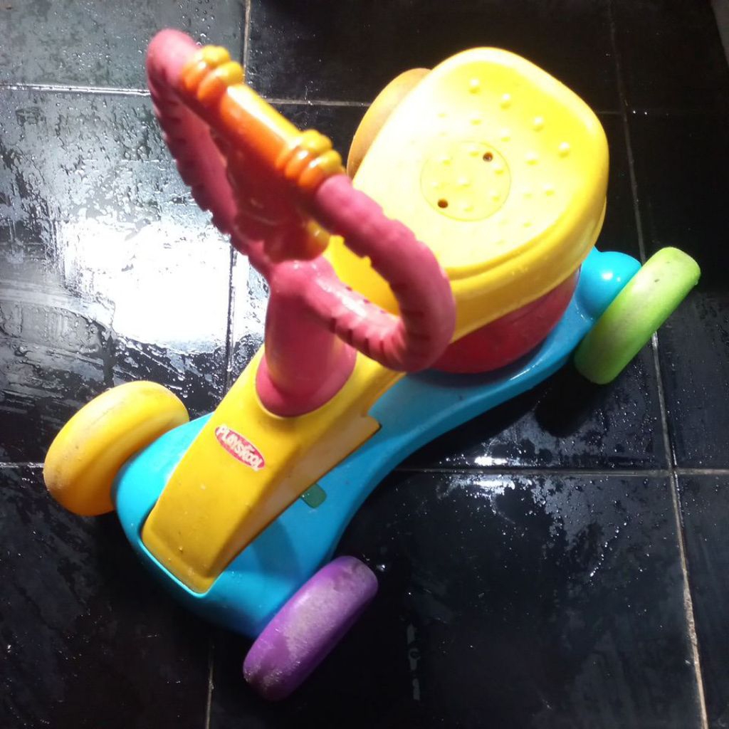 Preloved Ride On Playskool, Elektrik Nyala