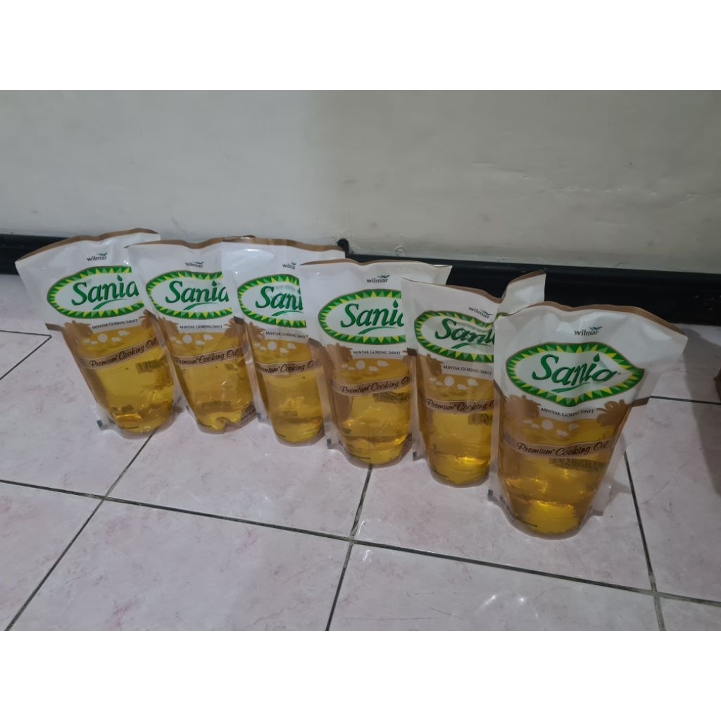 Minyak Goreng Sania Pruduk Wilmar.