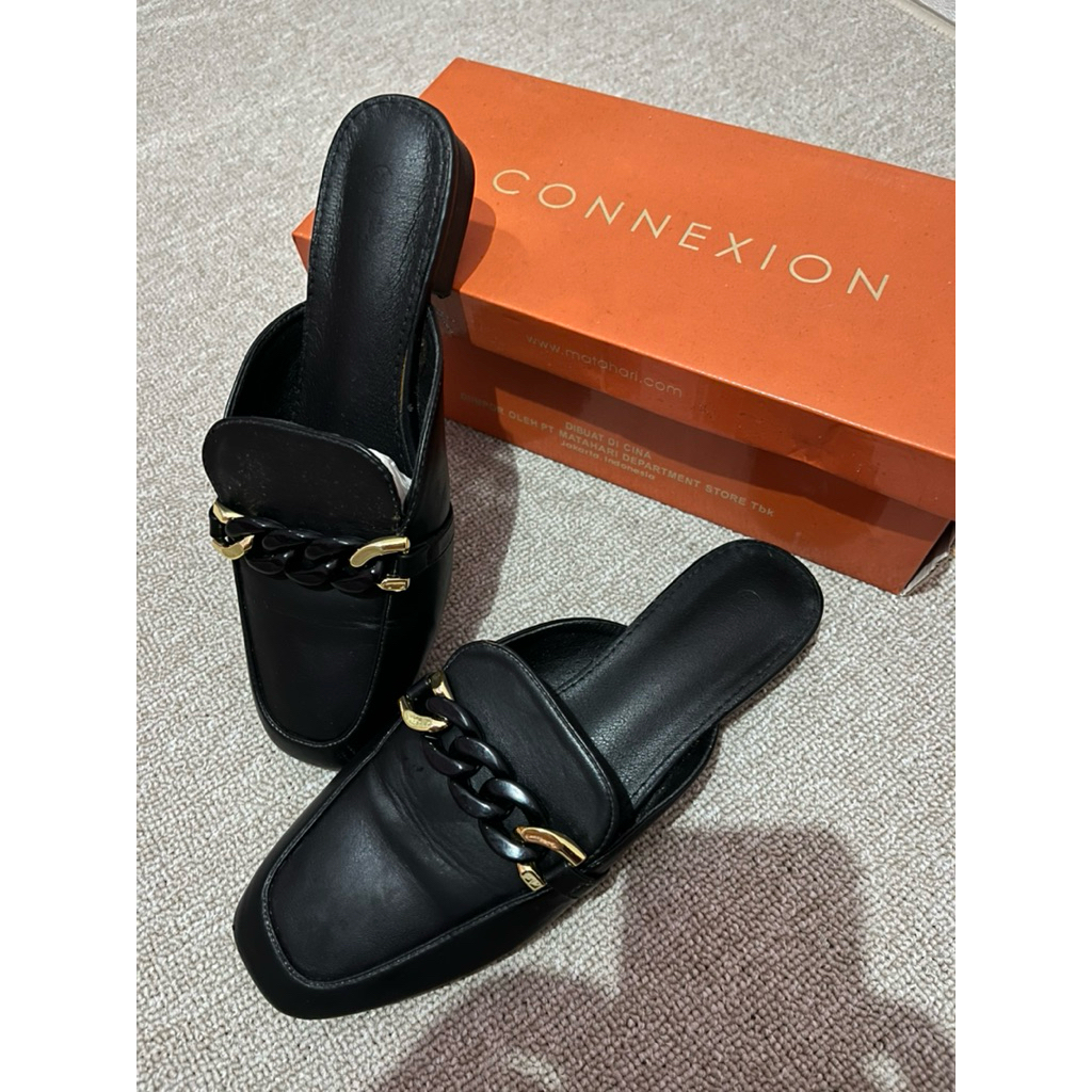 Sepatu Sandal Mules Connexion [Preloved]