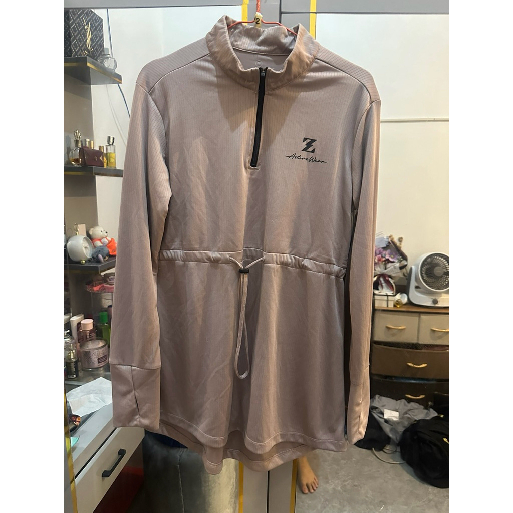 Prelove baju olah raga zaskia sungkar size m