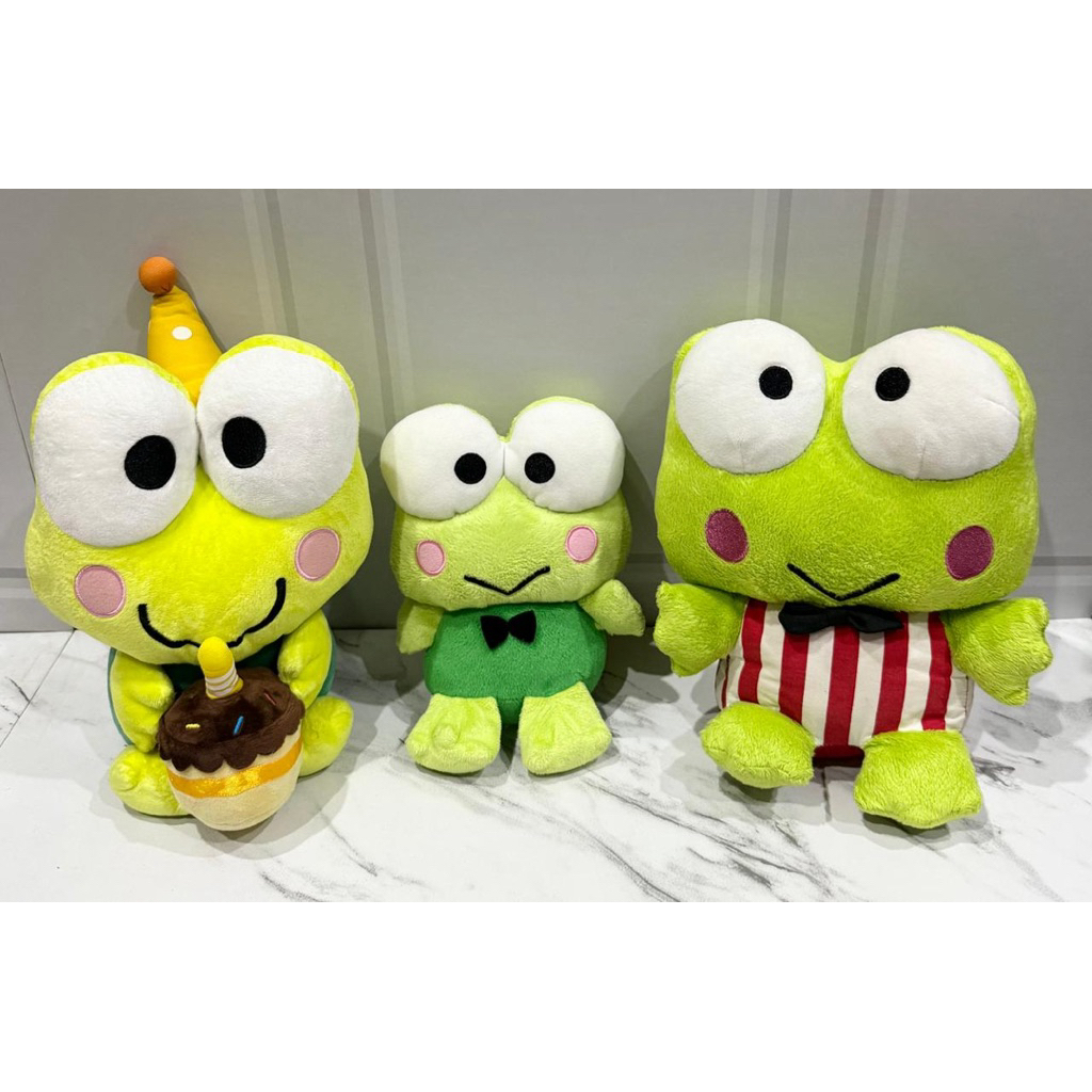 Boneka Plushie Keroppi Baju Garis Merah, Bawa Kue Ulangtahun, & Polos Sanrio
