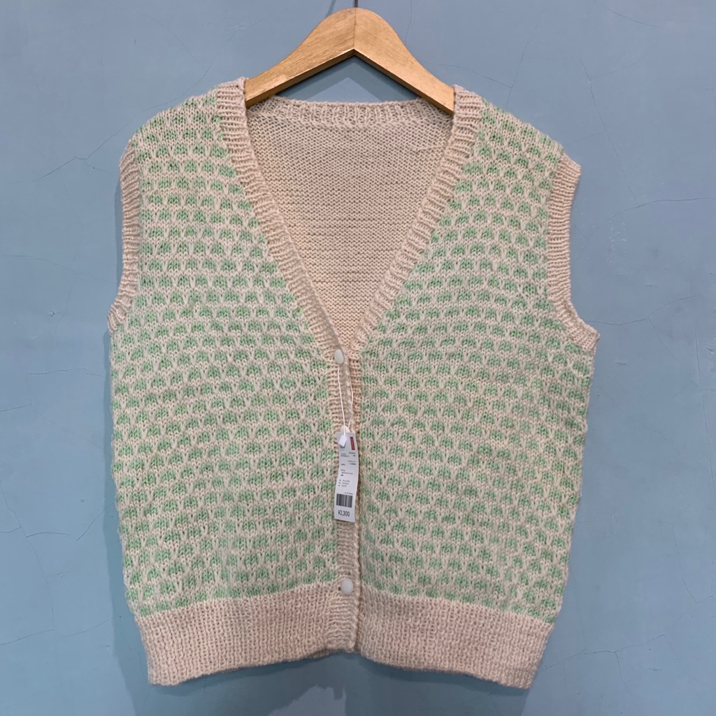 PL Vest rajut motif pastel cream mint