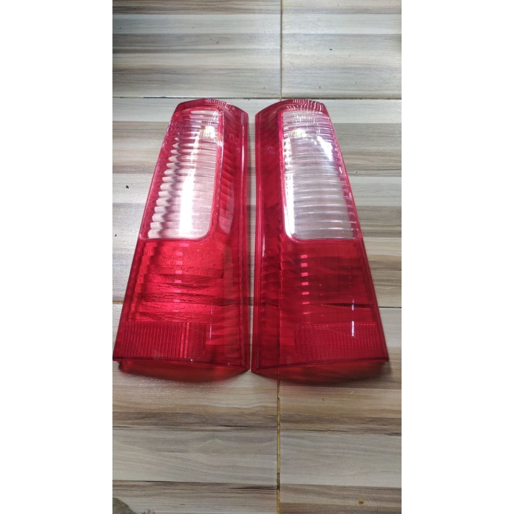 MIKA STOPLAMP AVANZA OLD 2004-2006