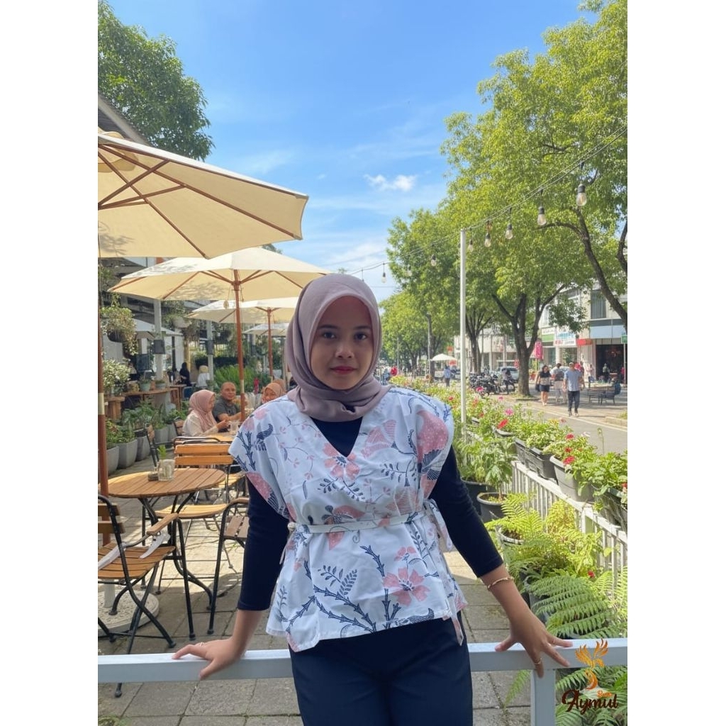 VEST BATIK WANITA MODERN