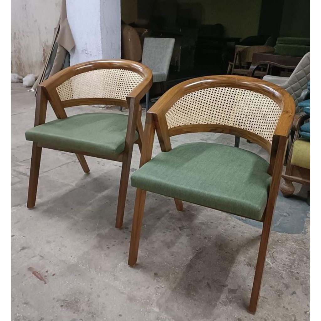 kursi teras kayu jati model vintage retro, kursi makan kayu model vintage, kursi caffe kayu jati mod