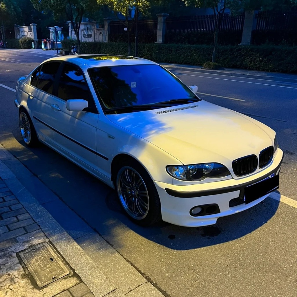 Bodykit BMW E46 1998 Bodykit BMW E46 M Tech Import Plastik