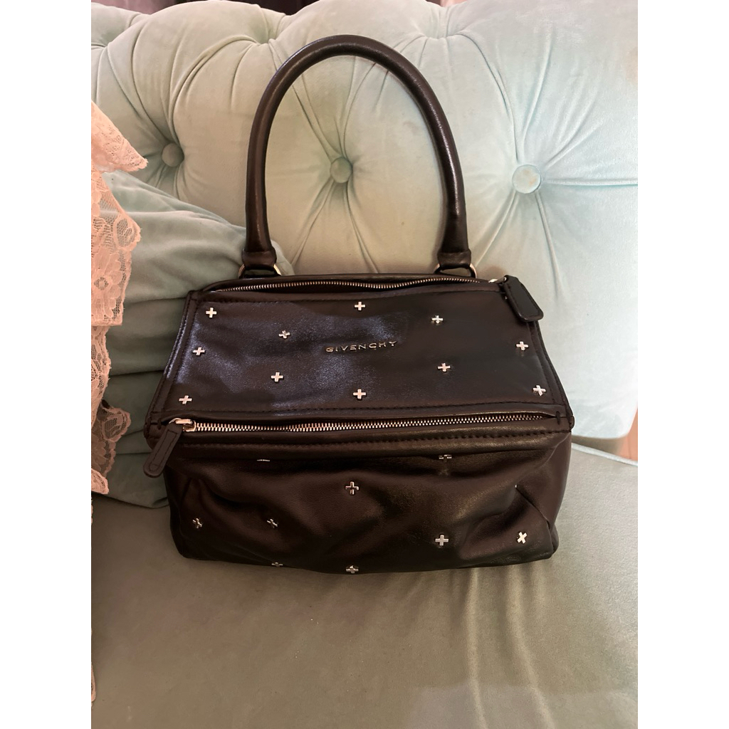 preloved givenchy pandora stude
