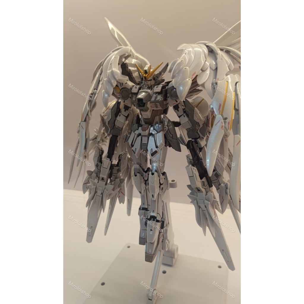 MG 1/100 daban 8827 wing zero snow white prelude custom repaint model kit