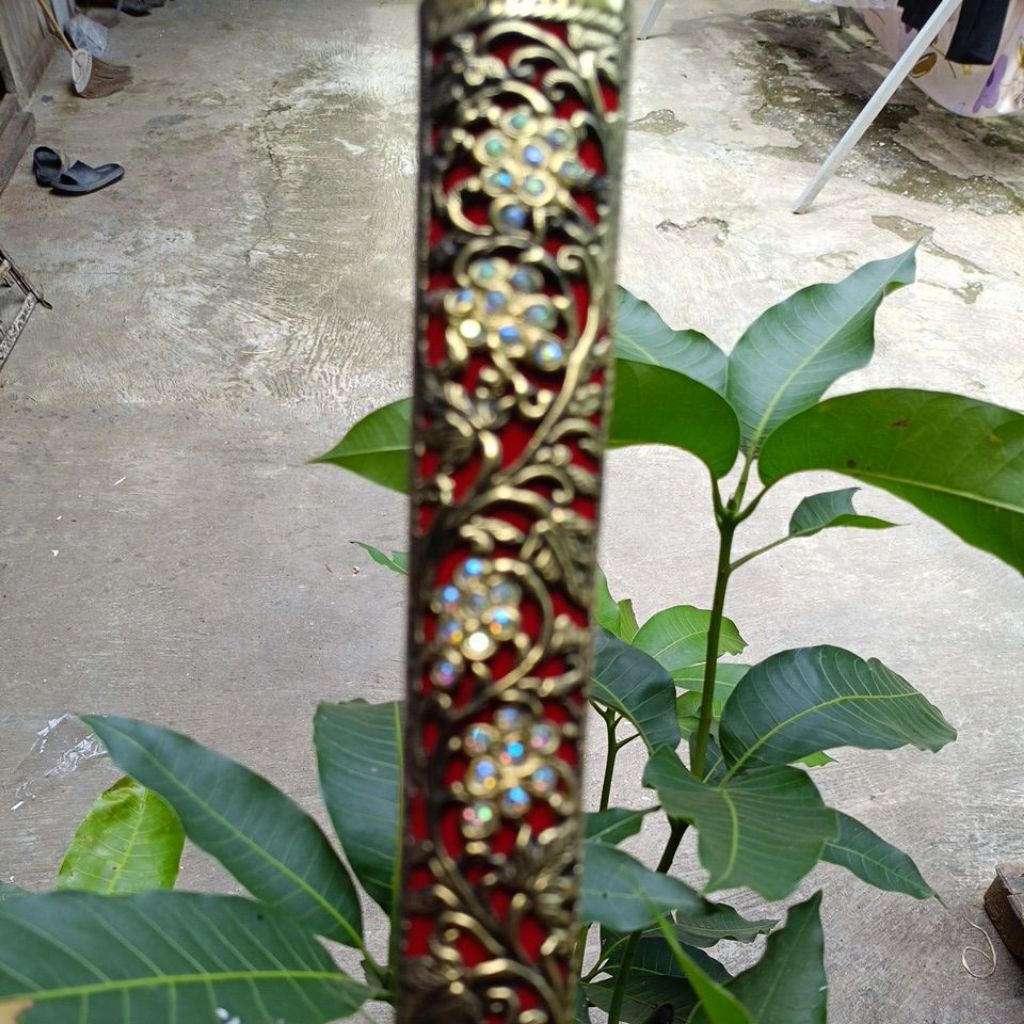 Lumintuman_ Pendok Solo Bunton Krawang Halus Motif Anggur