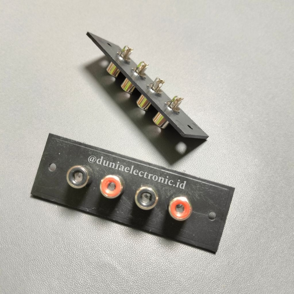 Soket RCA 4 Pin / Terminal RCA 4 lubang hitam