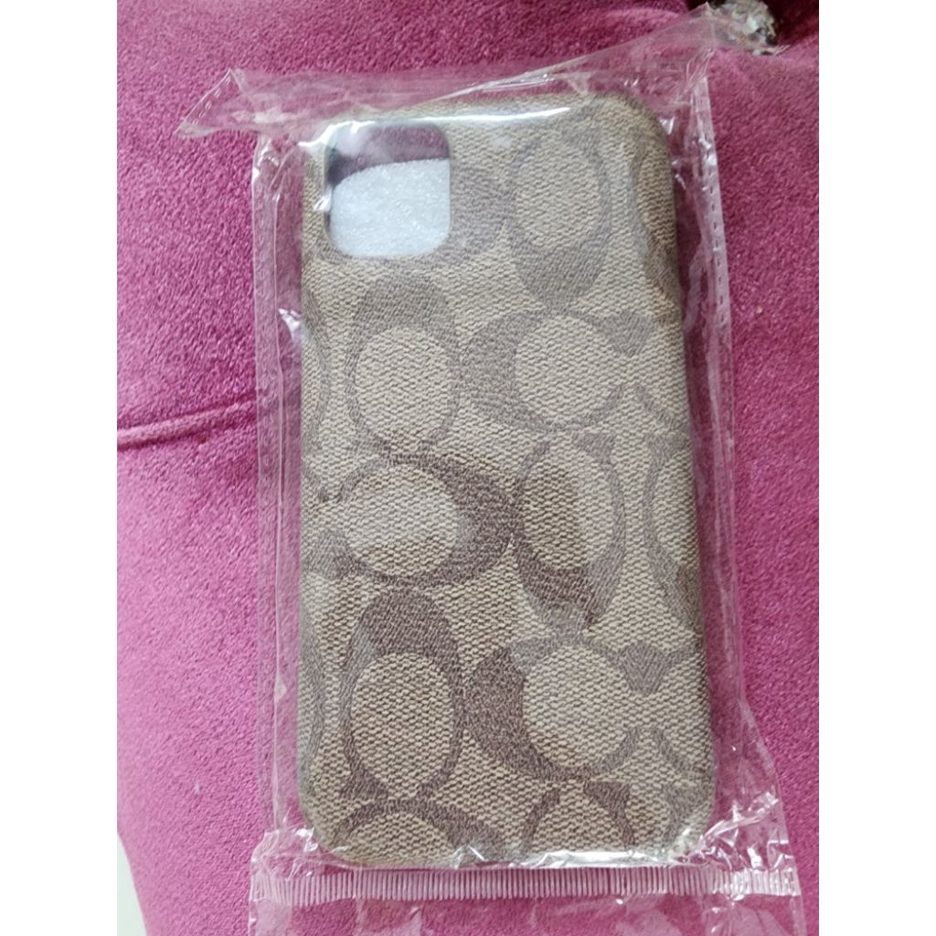 casing Iphone 11 bekas