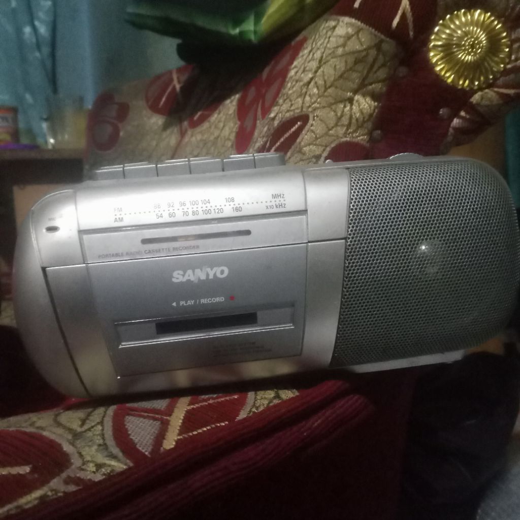 portable radio Sanyo