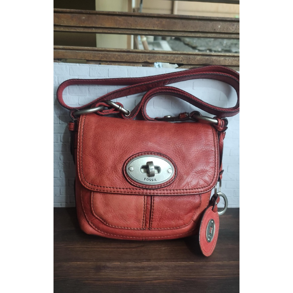 Tas Fossil Maddox Turn Lock Merah Red Key Putus
