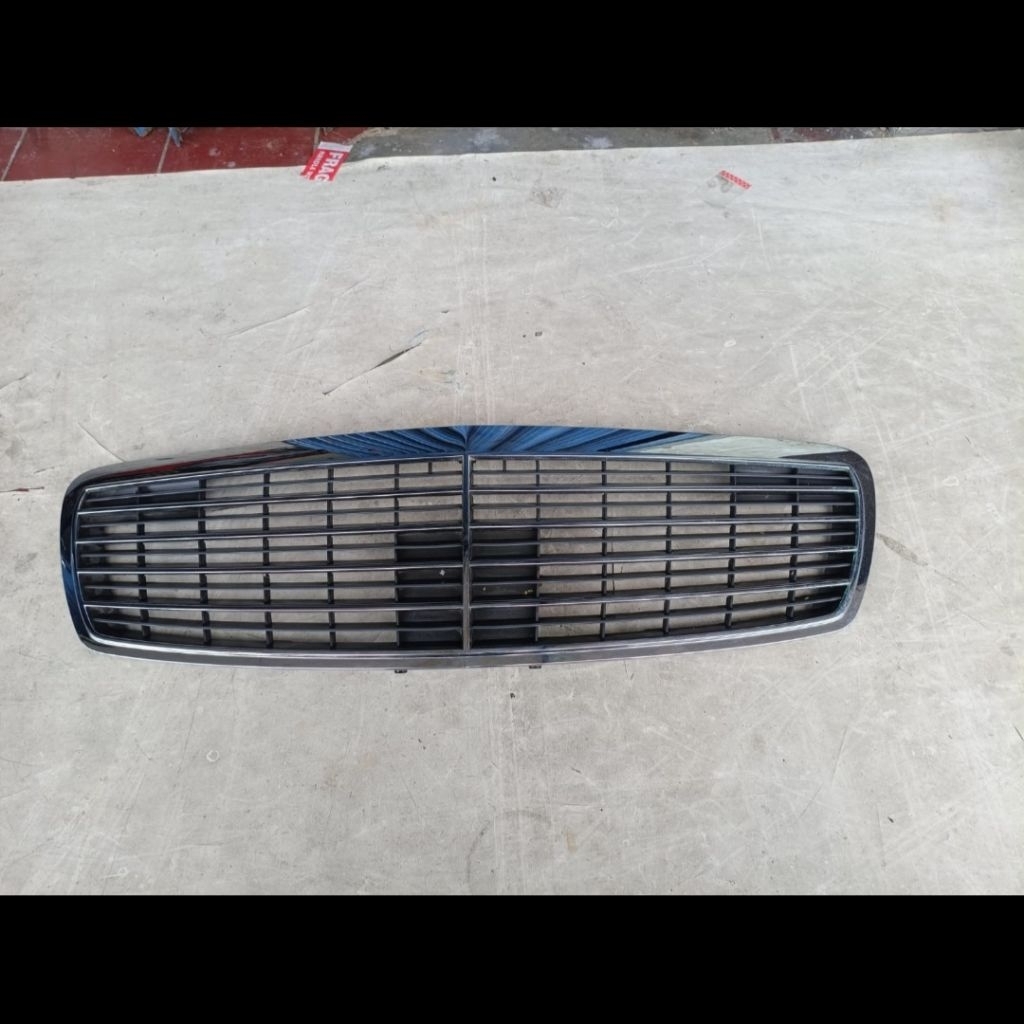 Grill mercy mercedes benz W211 prefacelift original
