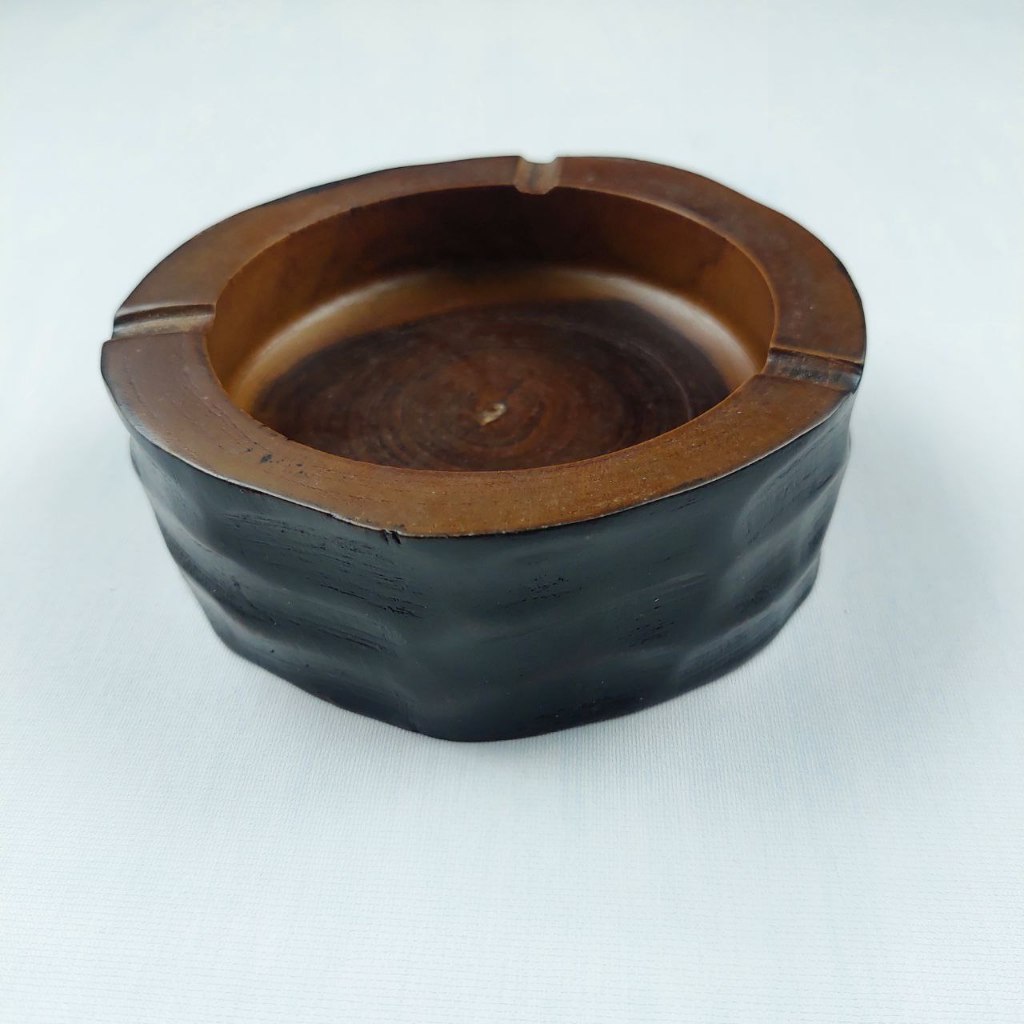 Asbak Klasik Motif Akar Kayu Jati Tua Kerajinan Jepara