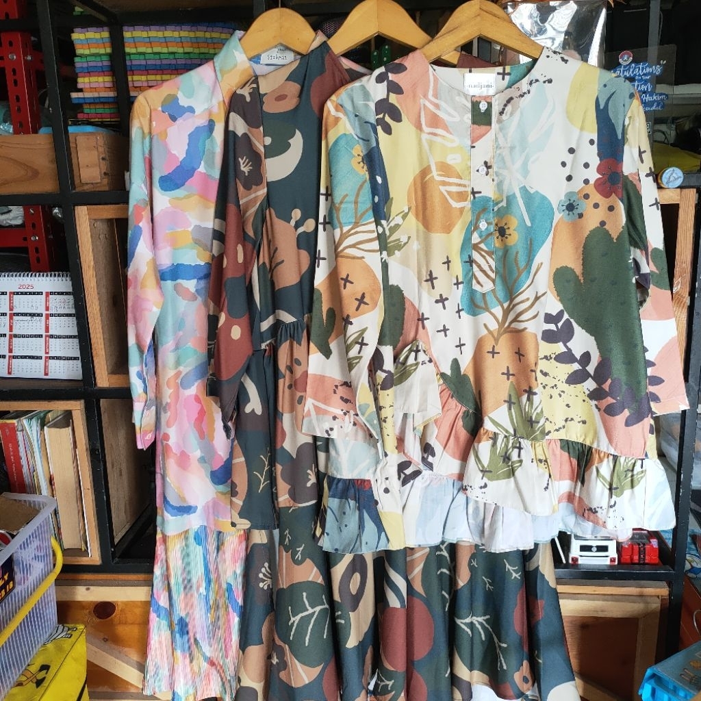 Nadjani Dress Wanita