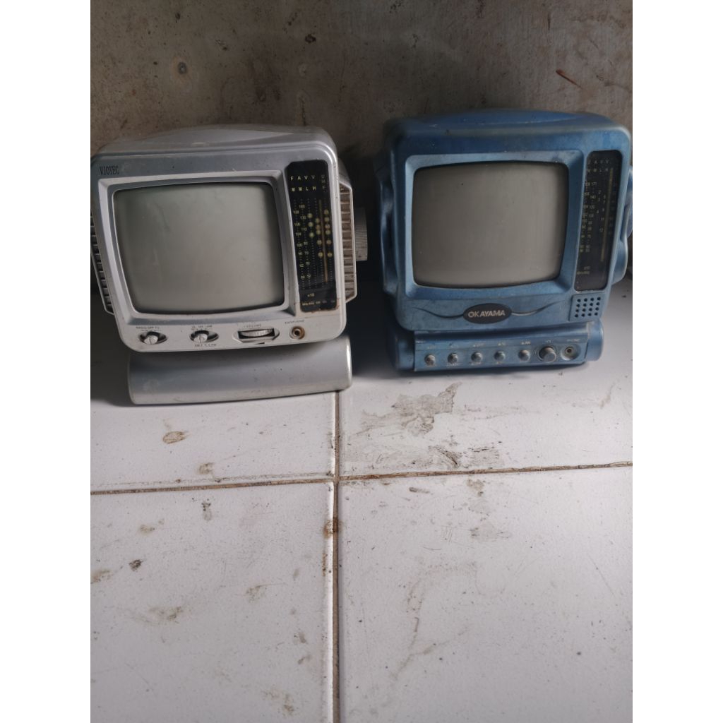 tv mini radio jadul barang antik