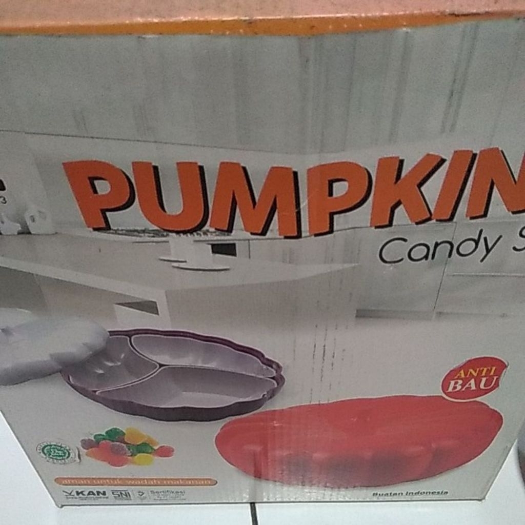 Toples permen bekas display