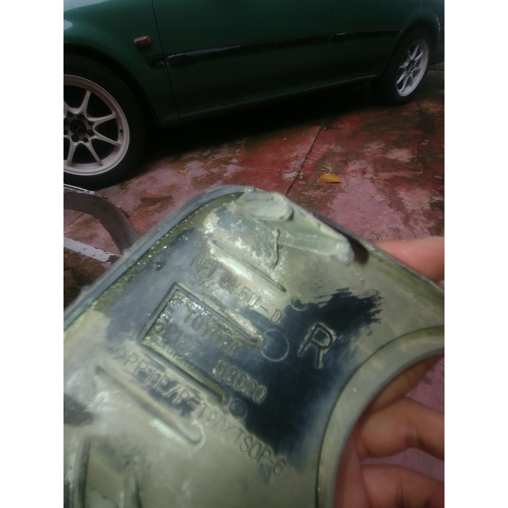 Cover frame foglamp toyota wish PFL 2005 Kanan