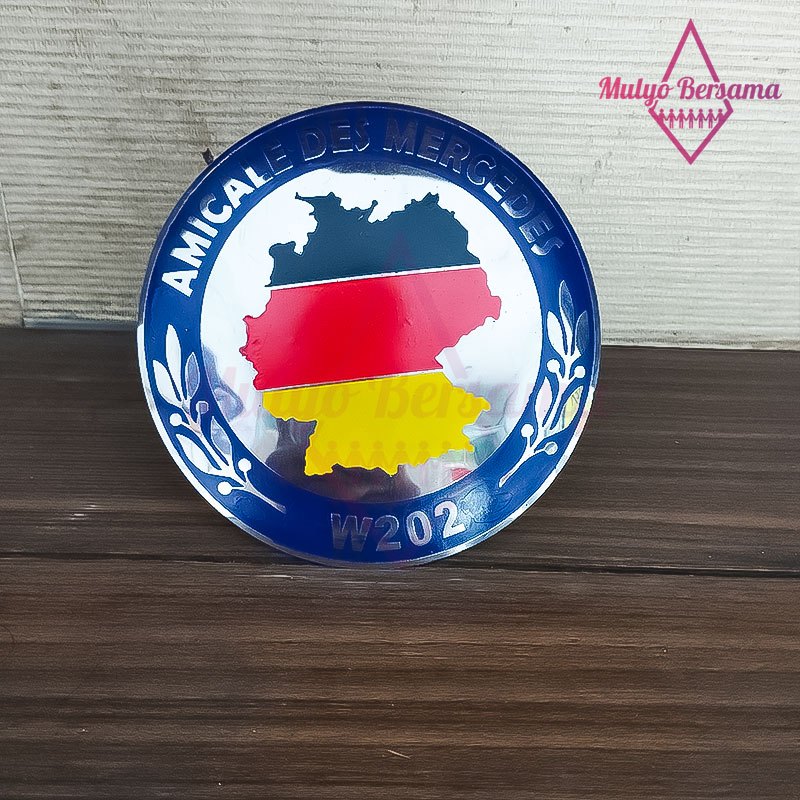Emblem Grill Logo Amicale Des Mercedes W202 Warna Biru Aksesoris Mobil - Mulyo Bersama
