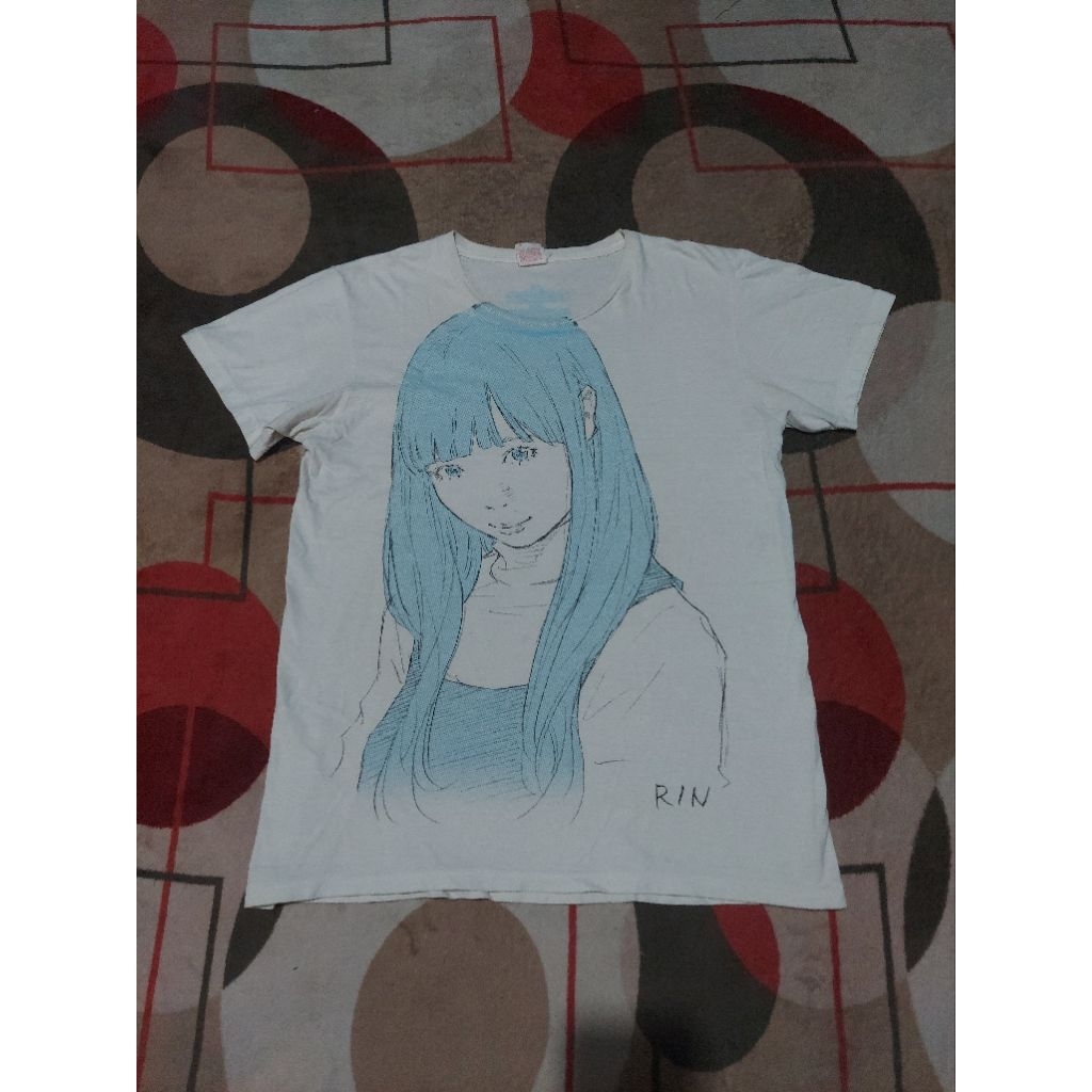 Kaos Maneki Kecak Original Size L – Preloved Anime Girl Art Tee