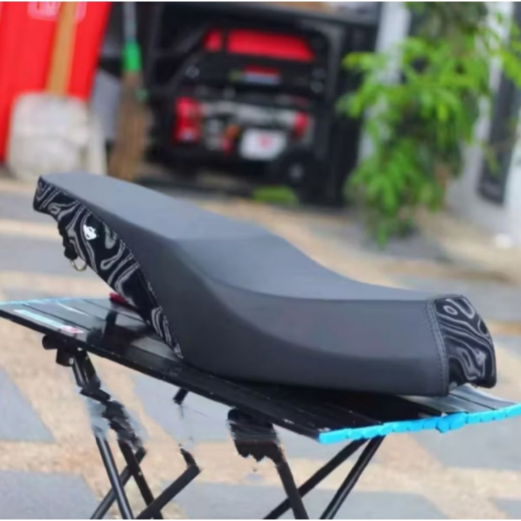 Jok mio sporty/smile model dua tingkat mbtech kombinasi carbon abstrak _ Jok mio sporty/smile ternya