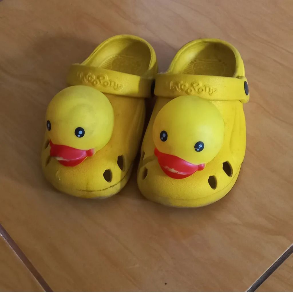preloved sandal bebek
