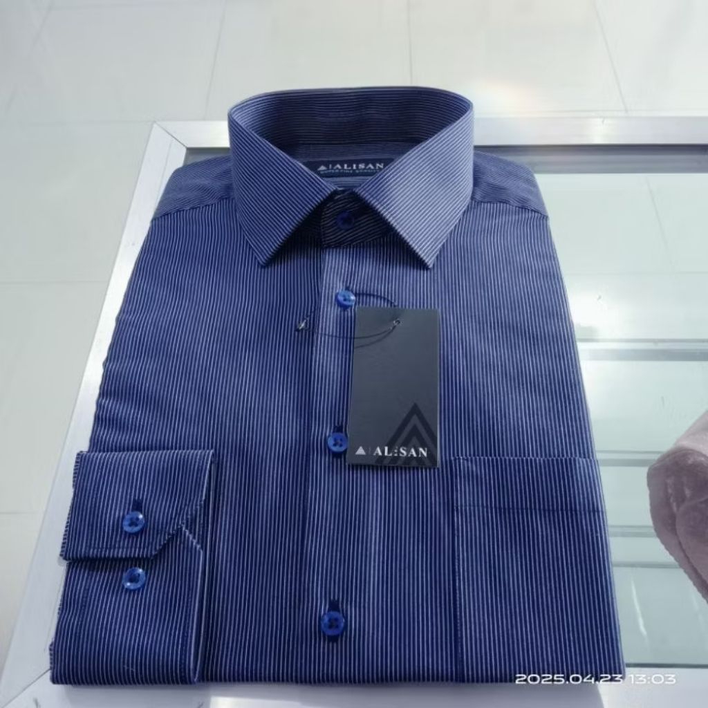 ALISAN Kemeja Reguler Lengan panjang motif salur