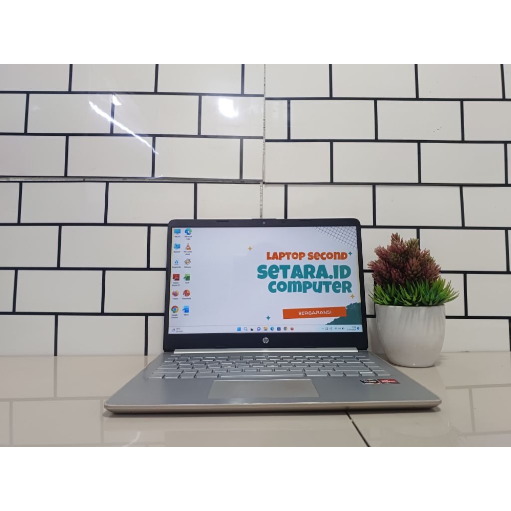 Laptop Hp 14s-fq1xxx,Amd Ryzen 5 5500,Ram 8Gb,Ssd 512Gb