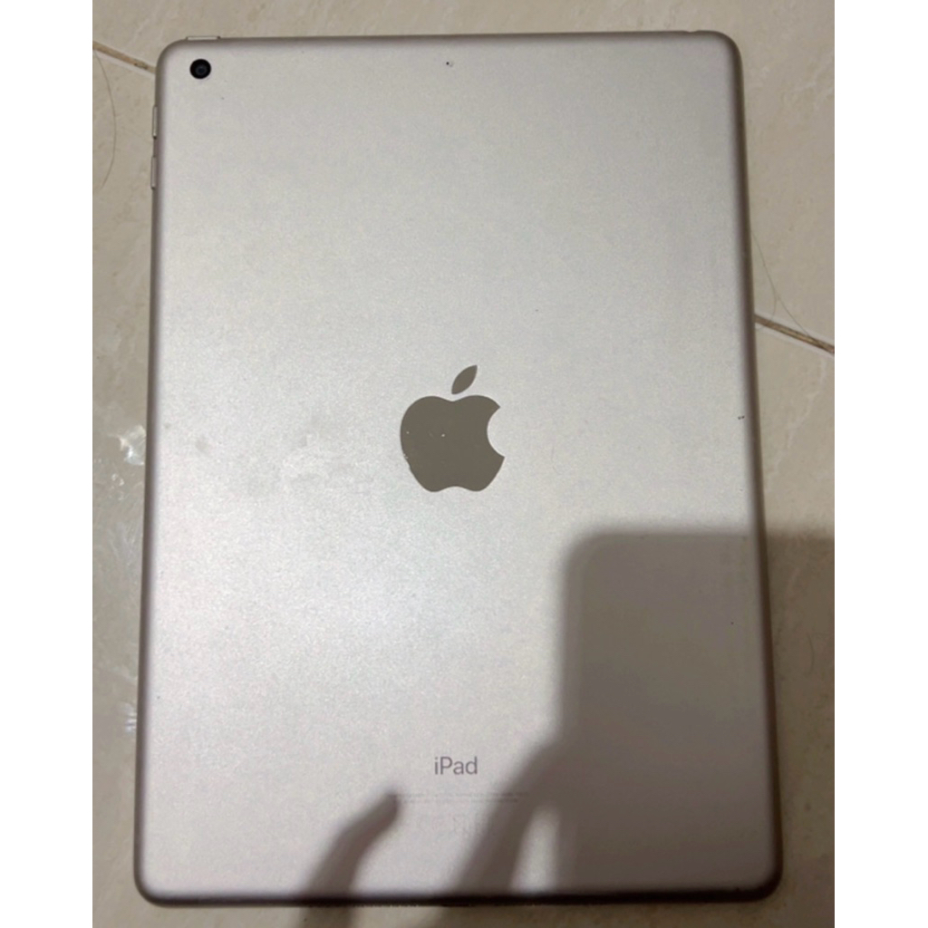 IPAD 6 32 gb silver