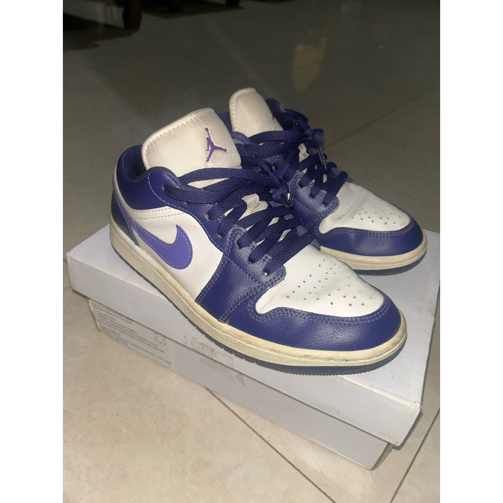 AJ 1 low sky j purple (wmns)